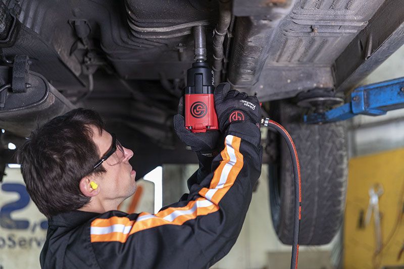 PISTOLA DE IMPACTO NEUMATICA DE 1/2" 715 ft-lbs TORQUE, 10,000 RPM, ENTRADA DE AIRE DE 1/4" NPT CHICAGO PNEUMATIC - Image 2